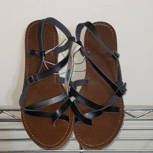 Universal Thread Black and Brown Strappy Sandals